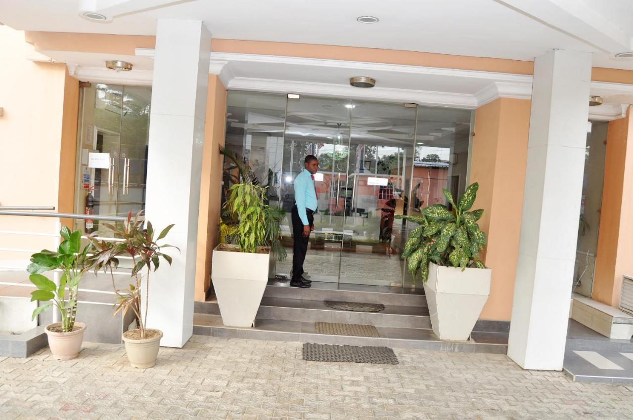 Primal Hotel Isaac John Gra Ikeja Exterior foto
