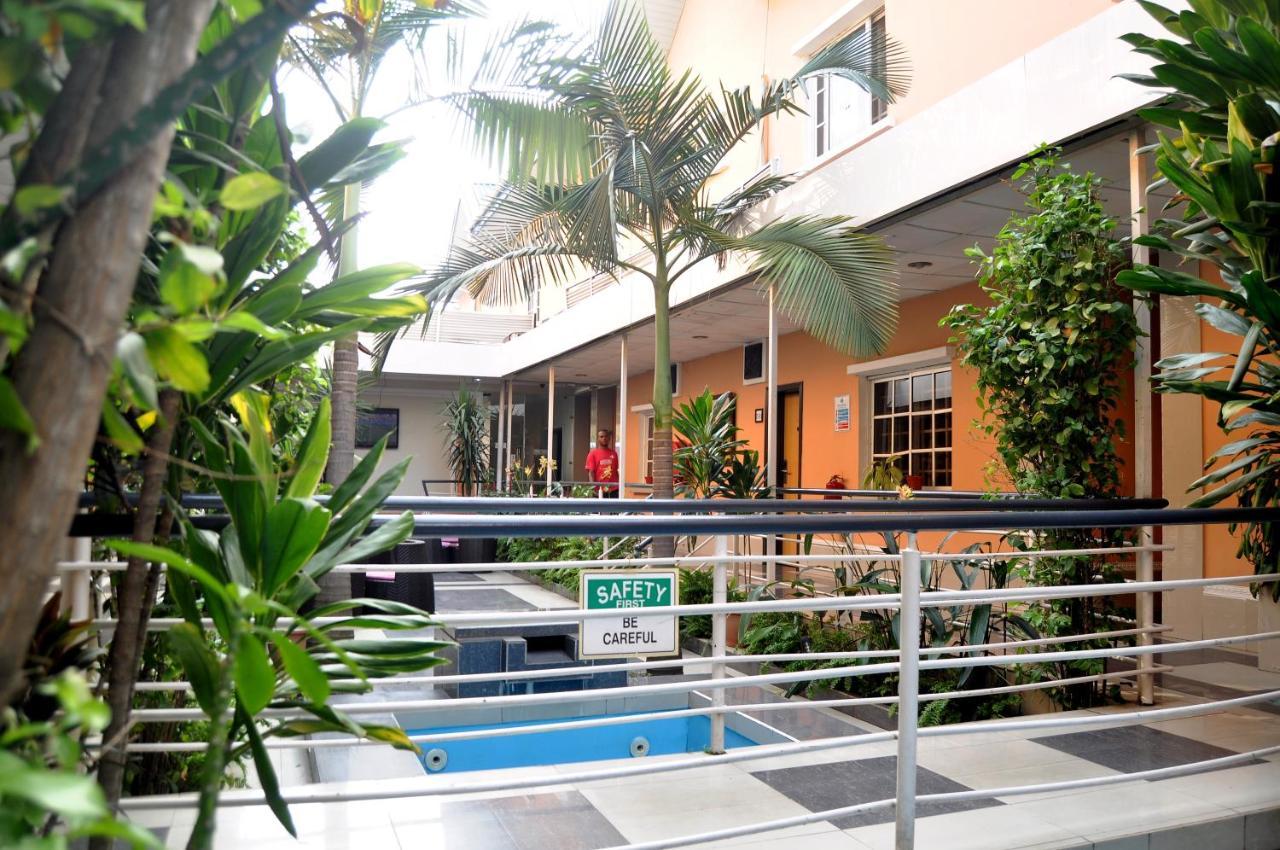 Primal Hotel Isaac John Gra Ikeja Exterior foto
